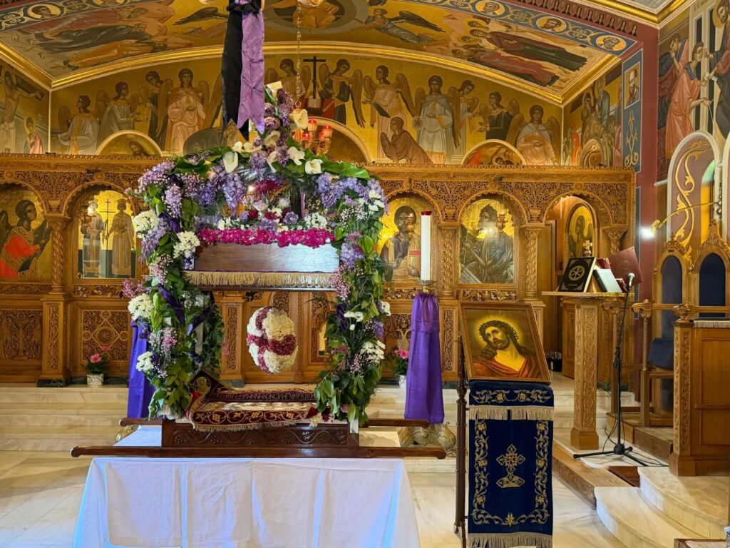 Η περιφορά του Επιταφίου στο «Κωνσταντοπούλειο» Ευγηρείο Πάτρας ΦΩΤΟ