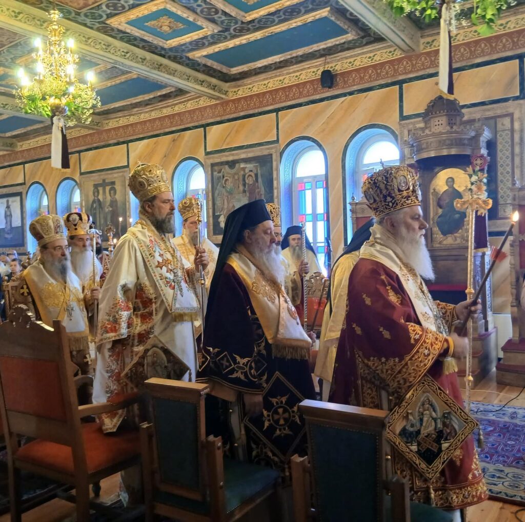 Η Πανήγυρις της Πολιούχου του Αιγίου Παναγίας Τρυπητής με τον φακό της της Ιεράς Μητροπόλεως ΦΩΤΟ