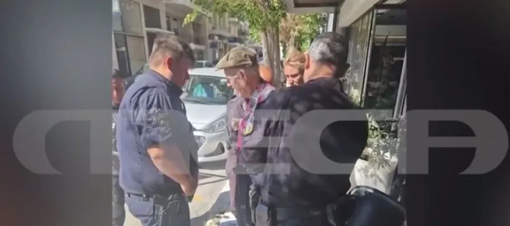 ΑΠΟΚΑΛΥΠΤΙΚΟ - Πάτρα: Πώς η Αστυνομία εντόπισε και συνέλαβε τον 89χρονο «πιστολέρο» του ΕΦΚΑ πριν ταξιδέψει για Γερμανία