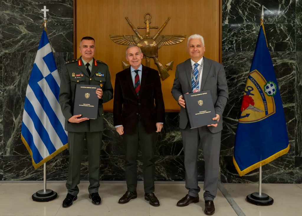 Πάτρα: Μνημόνιο συνεργασίας Υπουργείου Άμυνας-Περιφέρειας ΦΩΤΟ