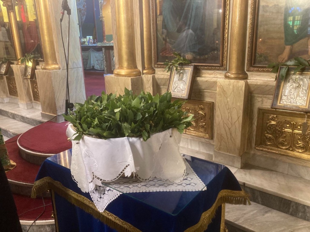 Αρχή των Αγίων Παθών με Ιερώνυμο στα Καλάβρυτα ΦΩΤΟ