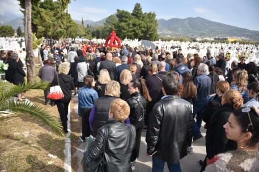 Πάτρα: Η περιφορά των Επιταφίων στα Δημοτικά Κοιμητήρια - Πού και πότε 25 Πάτρα: Η περιφορά των Επιταφίων στα Δημοτικά Κοιμητήρια - Πού και πότε