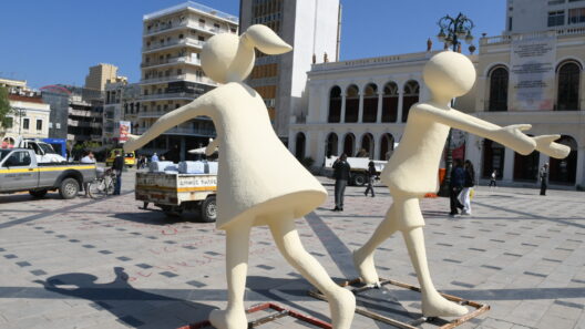 Στολισμός της Πάτρας εν όψει Πρωτομαγιάς ΦΩΤΟ