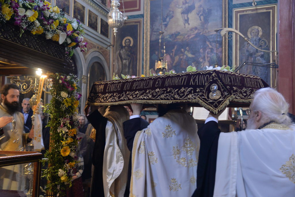 Η Ακολουθία της Αποκαθήλωσης στην Ευαγγελίστρια Πάτρας ΦΩΤΟ