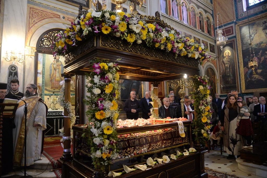 Η Ακολουθία της Αποκαθήλωσης στην Ευαγγελίστρια Πάτρας ΦΩΤΟ