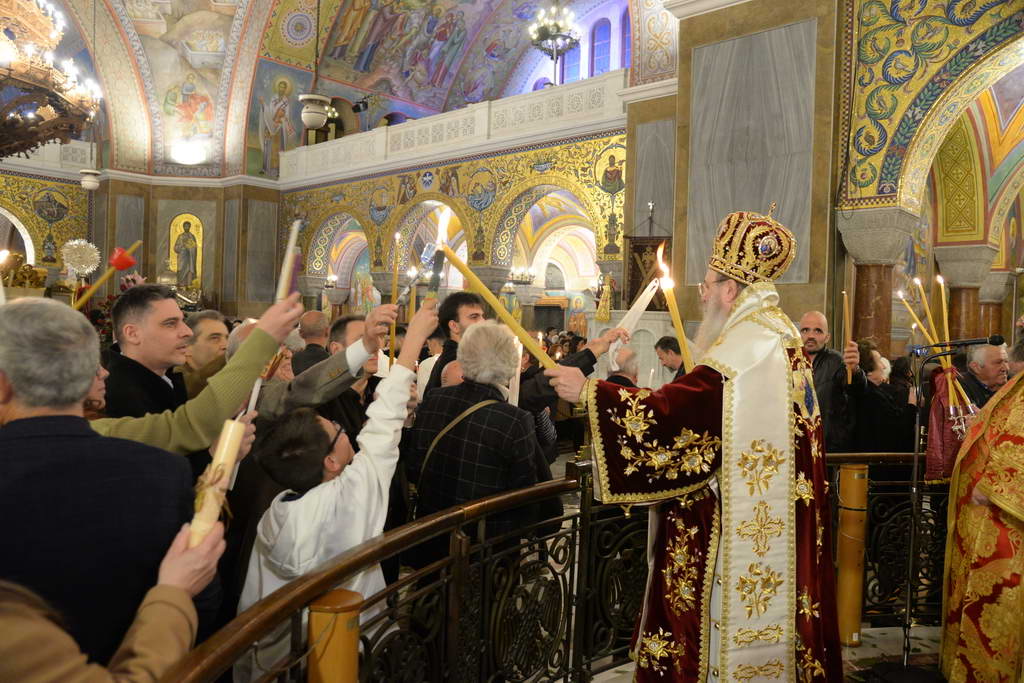Πάτρα: Η Ιερά Μητρόπολη και η Ανάσταση στον Πολιούχο Αγιο Ανδρέα ΦΩΤΟΡΕΠΟΡΤΑΖ
