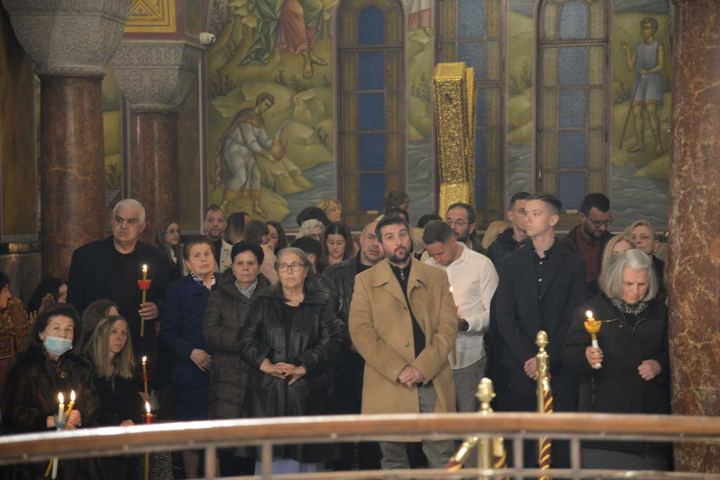 Πάτρα: Η Ιερά Μητρόπολη και η Ανάσταση στον Πολιούχο Αγιο Ανδρέα ΦΩΤΟΡΕΠΟΡΤΑΖ