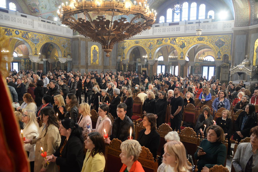 Πάτρα: Στην Αγάπη είχε τόσο κόσμο όσο του Αγίου Ανδρέα ΦΩΤΟ