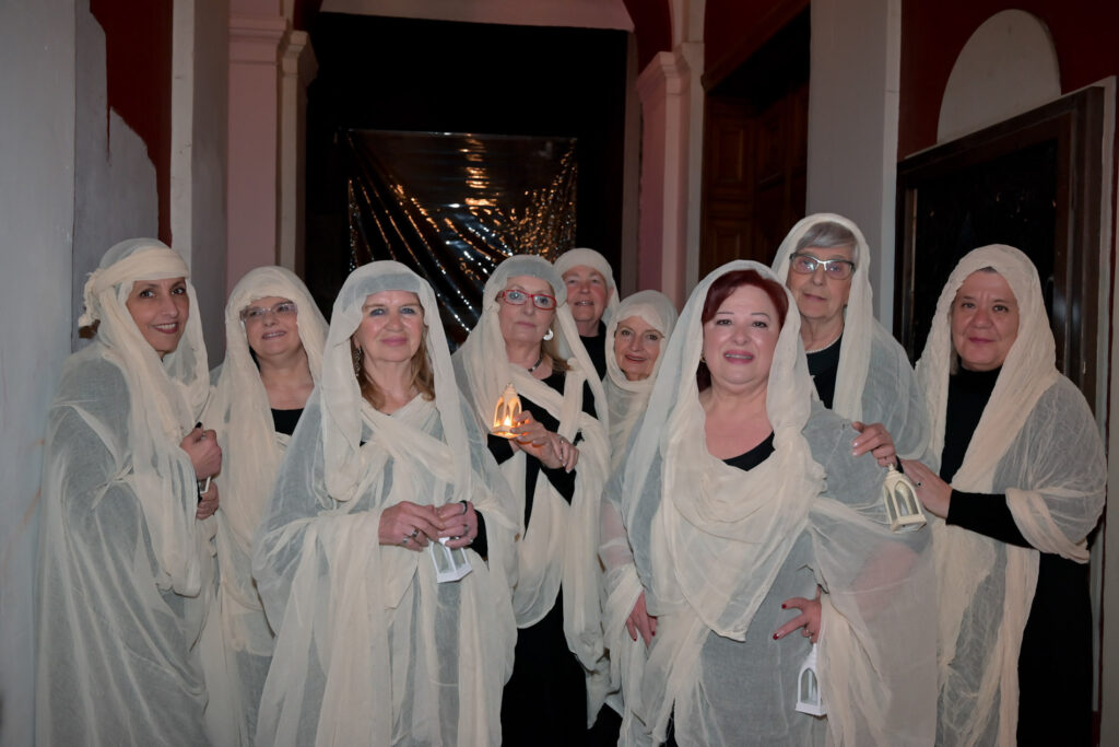 Οι «ΣΦήγΚΕΣ» έψαλαν στο πνεύμα της Μεγάλης Εβδομάδας ΦΩΤΟ