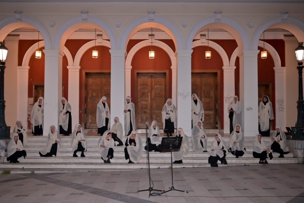 Οι «ΣΦήγΚΕΣ» έψαλαν στο πνεύμα της Μεγάλης Εβδομάδας ΦΩΤΟ