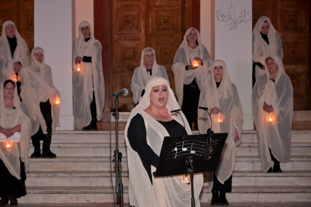 Οι «ΣΦήγΚΕΣ» έψαλαν στο πνεύμα της Μεγάλης Εβδομάδας ΦΩΤΟ