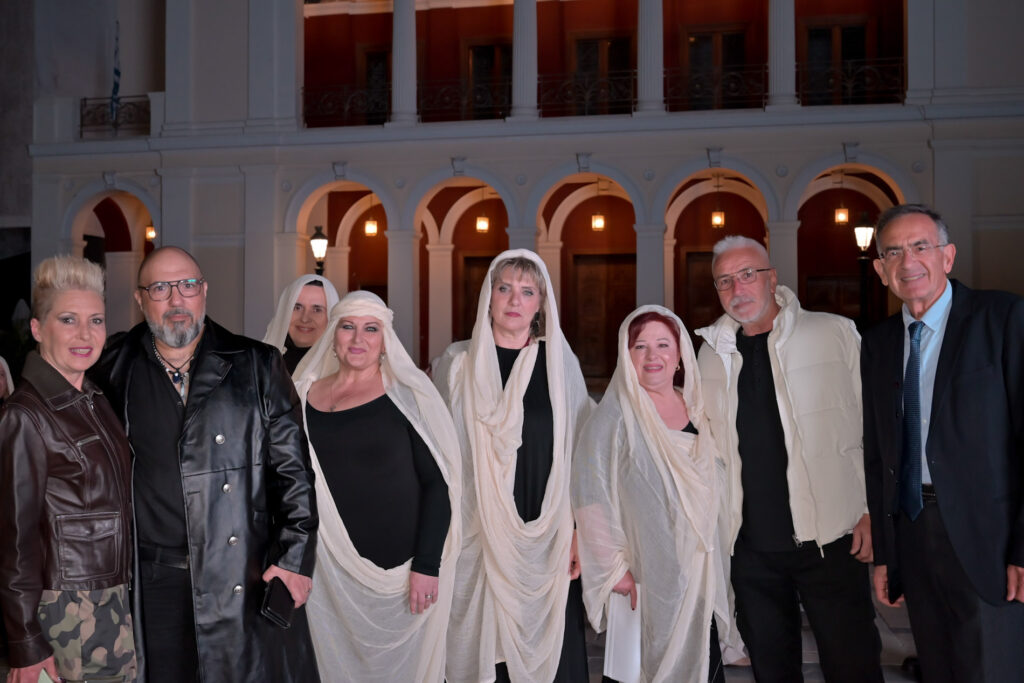 Οι «ΣΦήγΚΕΣ» έψαλαν στο πνεύμα της Μεγάλης Εβδομάδας ΦΩΤΟ