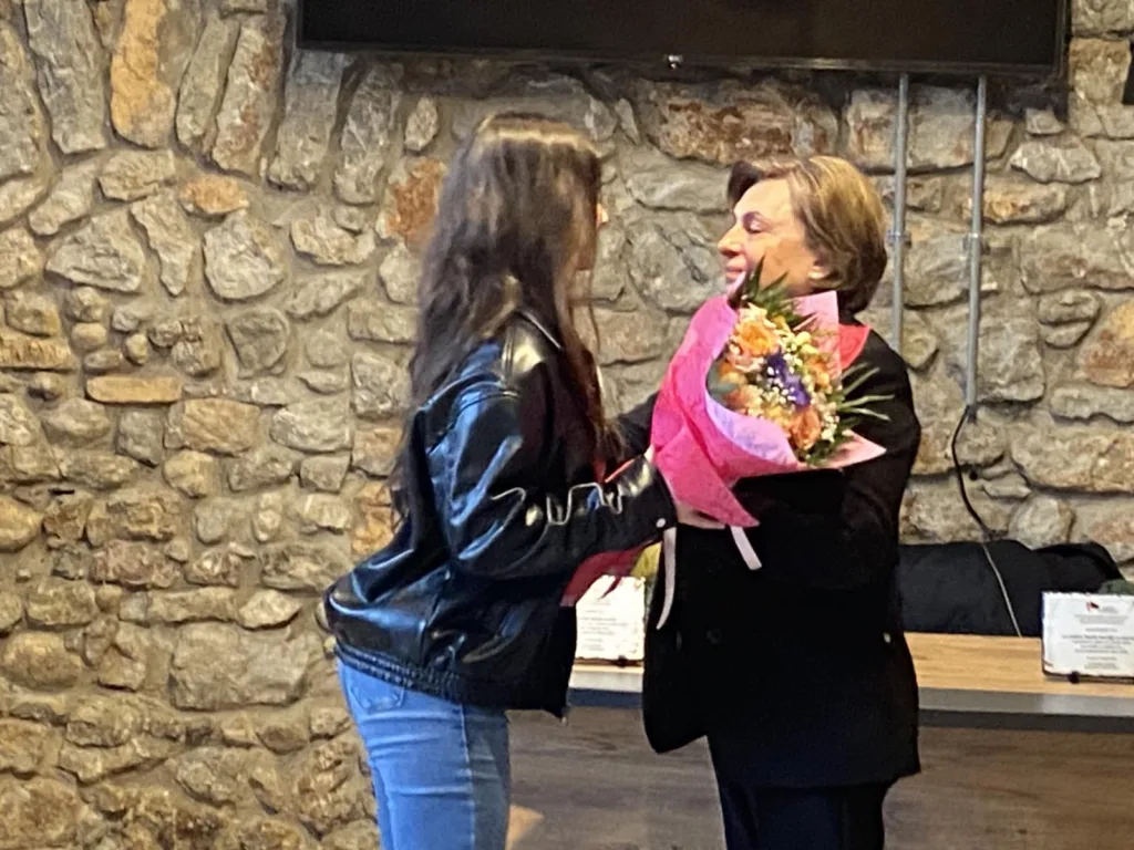 Απονομή υποτροφιών Δήμου Αιγιάλειας στη μνήμη Καλογερόπουλου ΦΩΤΟ