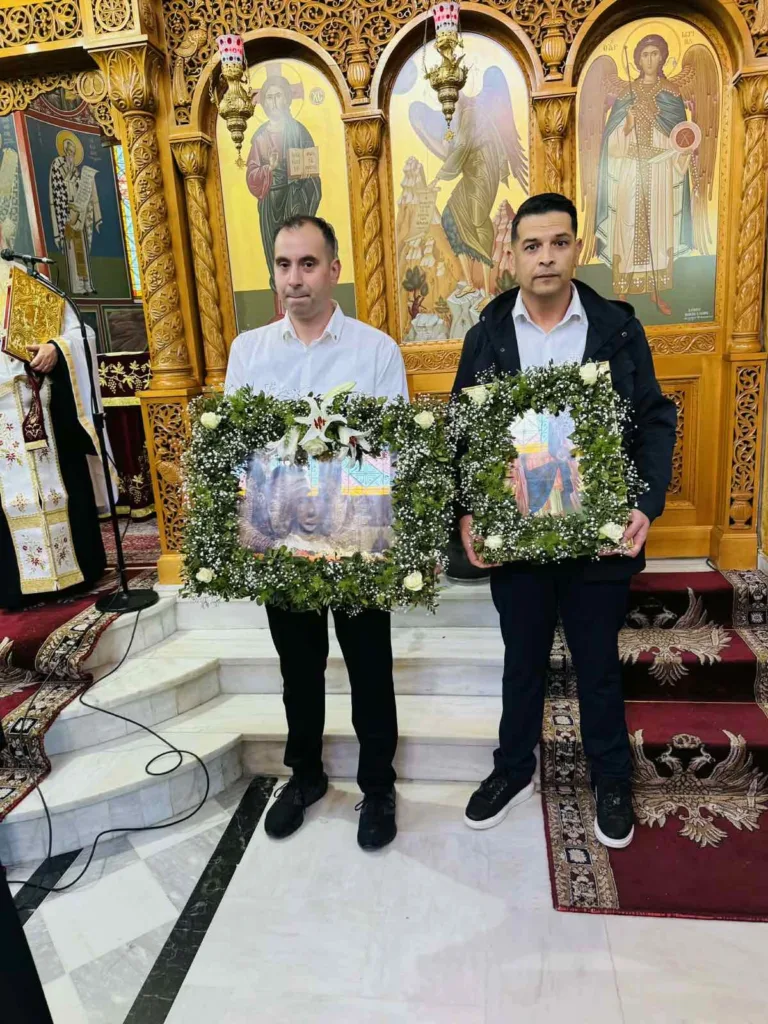 Κάτω Αχαΐα: Ο Δεσπότης μαγείρεψε για τους Τσιγγάνους ΦΩΤΟ