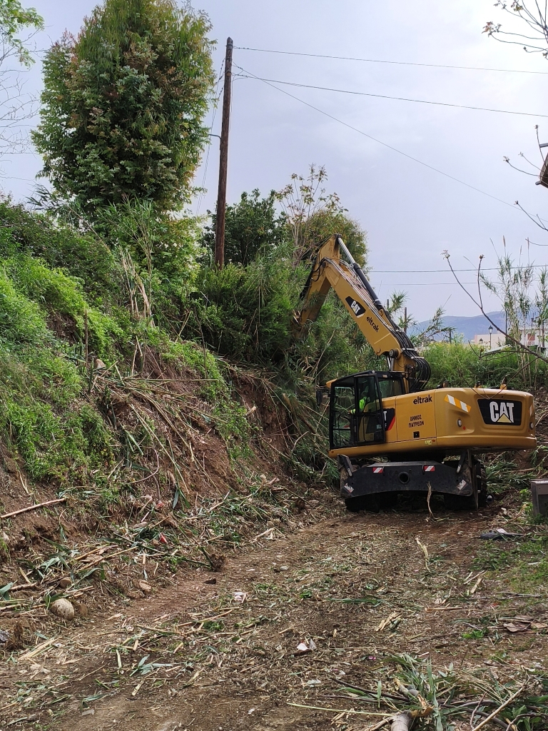 Πάτρα: Ο δήμος έκοψε χόρτα στην Ανθούπολη ΦΩΤΟ 25 Πάτρα: Ο δήμος έκοψε χόρτα στην Ανθούπολη ΦΩΤΟ