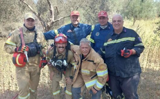 Αχαΐα: Ολλανδός εθελοντής Πυροσβέστης παράδειγμα προσφοράς...σε ξένο τόπο ΦΩΤΟ