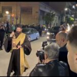 Αχαΐα: Επισημότητα στην άφιξη του Αγίου Φωτός σε Πάτρα και Αίγιο ΦΩΤΟ