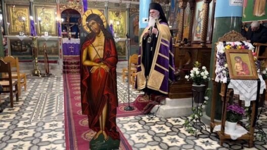 Στο Μάνεσι για την Ακολουθία του Νυμφίου ο Μητροπολίτης Ιερώνυμος ΦΩΤΟ