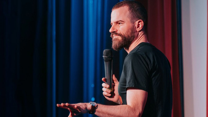 Stand Up Comedy Show Mikeius «Incorrect» στην Πάτρα