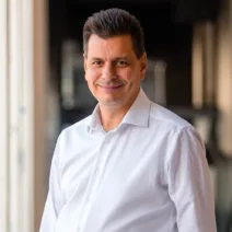 «Για ποια ιδεολογία μας μιλάνε;»