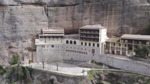 Η αρχαιότερη Μονή της Ελλάδας το Μέγα Σπήλαιο ΒΙΝΤΕΟ