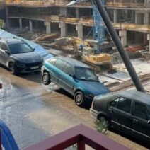 ΒΙΝΤΕΟ από τη στιγμή που αυτοκίνητο πέφτει στο κενό στη Θεσσαλονίκη