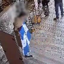 Επεισόδιο με Έλληνες στην Αγιά Σοφιά: Άνοιξαν ελληνική σημαία και συνελήφθησαν ΒΙΝΤΕΟ 17 Επεισόδιο με Έλληνες στην Αγιά Σοφιά: Άνοιξαν ελληνική σημαία και συνελήφθησαν ΒΙΝΤΕΟ