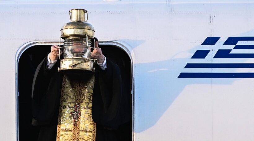 Άγιο Φως 2026: Τι ώρα φτάνει Ελλάδα και πώς θα διανεμηθεί 24 Άγιο Φως 2026: Τι ώρα φτάνει Ελλάδα και πώς θα διανεμηθεί