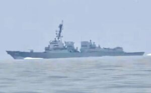 Στενά Ορμούζ - Ιράν προς Αμερικανικό αντιτορπιλικό: «Αλλάξτε πορεία, θα ανοίξουμε πυρ» ΒΙΝΤΕΟ