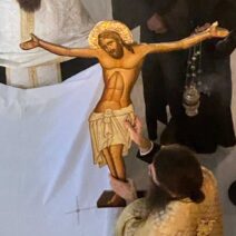 ΑΠΕΥΘΕΙΑΣ η Ακολουθία των Μεγάλων Ωρών και η Αποκαθήλωση στον Μητροπολιτικό Ναό Πατρών 23 ΑΠΕΥΘΕΙΑΣ η Ακολουθία των Μεγάλων Ωρών και η Αποκαθήλωση στον Μητροπολιτικό Ναό Πατρών