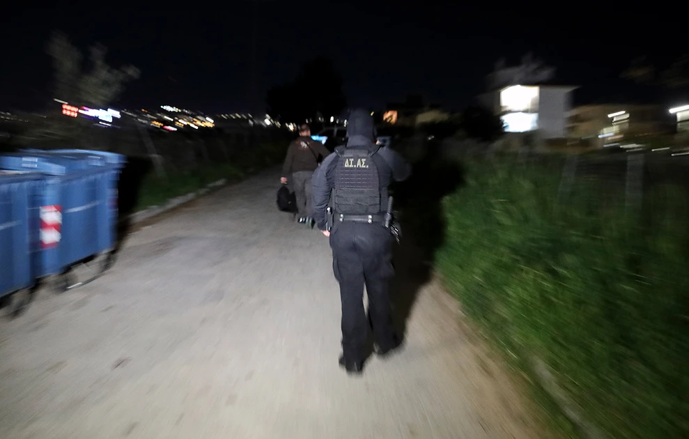 Νεκρός Παιανία: Το ιδιόχειρο σημείωμα του άνδρα που βρέθηκε δεμένος στον λαιμό ΦΩΤΟ