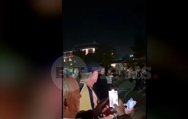 Ο χολιγουντιανός Ντάνιελ Γκρεγκ στην περιφορά Επιταφίου στη Γλυφάδα ΦΩΤΟ 26 Ο χολιγουντιανός Ντάνιελ Γκρεγκ στην περιφορά Επιταφίου στη Γλυφάδα ΦΩΤΟ