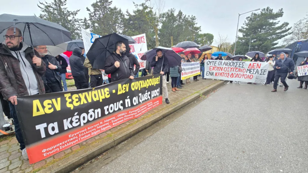 Διακοπή στη δίκη των Τεμπών: Ενταση με Καρυστιανού - Κωνσταντοπούλου, επεισόδιο με Ρούτσι ΦΩΤΟ - ΒΙΝΤΕΟ
