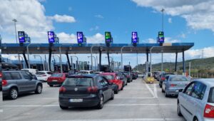 Γέφυρα Ρίου Αντιρρίου: Μεγάλη κίνηση και κλειστό Πορθμείο λόγω ανέμων