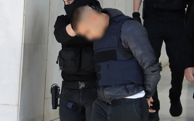 Αγιος Δημήτριος: Πού πήγαν ο δράστης και οι συγκατηγορούμενοι του μετά τη δολοφονία, πού βρέθηκε το μαχαίρι του φονικού