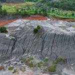 Παυλόκαστρο Πάτρας: Εξερευνάται κρυμμένος ασβεστολιθικός λόφος, λιμνούλες και κάστρο ΒΙΝΤΕΟ