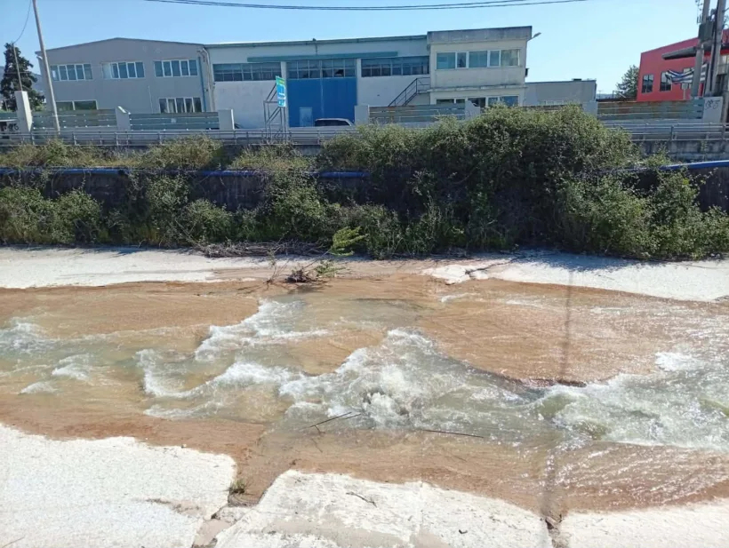 Πάτρα: Προβληματισμός για τη διαρροή λυμάτων στον Γλαύκο ΦΩΤΟ