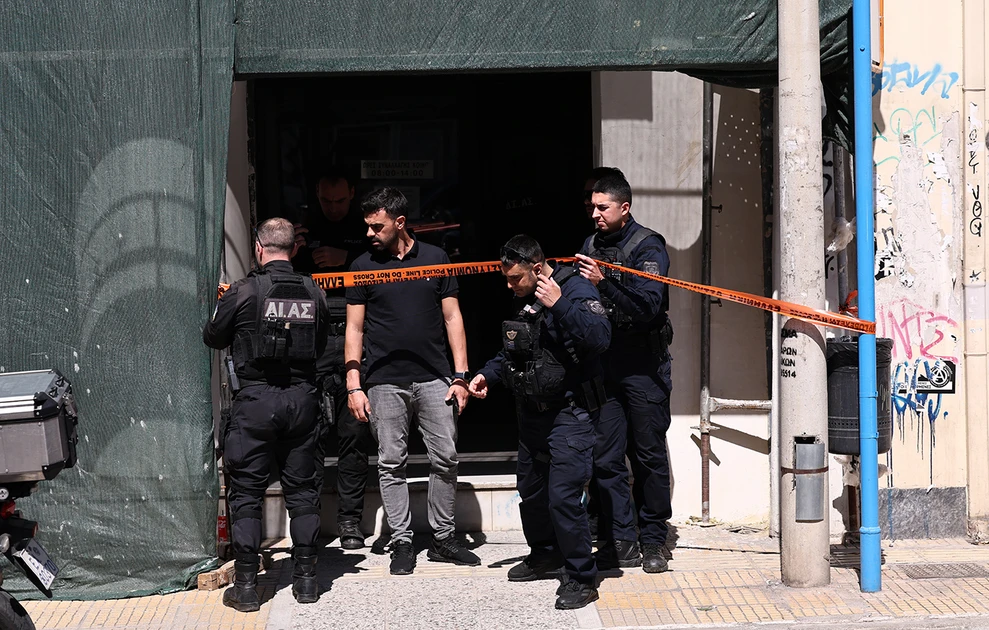 Ένοπλο «μπαράζ» επιθέσεων στην Αθήνα: 89χρονος πυροβόλησε σε ΕΦΚΑ και Εφετείο - Τέσσερις τραυματίες ΦΩΤΟ