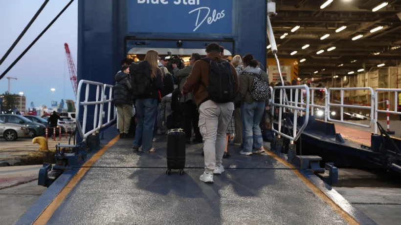 Αυξημένη κίνηση στα λιμάνια από τους εκδρομείς του Πάσχα ΦΩΤΟ