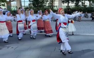 Ελληνικοί παραδοσιακοί χοροί στο Τόκιο από Γιαπωνέζες ΒΙΝΤΕΟ