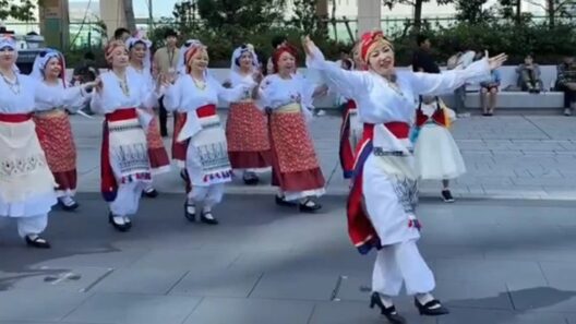 Ελληνικοί παραδοσιακοί χοροί στο Τόκιο από Γιαπωνέζες ΒΙΝΤΕΟ