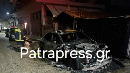 Πάτρα: Εκαψαν αυτοκίνητο επιχειρηματία - Τα ευρήματα της Πυροσβεστικής ΦΩΤΟ