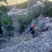 Ευρυτανία: Νεκρός σε τροχαίο με φορτηγό που έπεσε σε γκρεμό