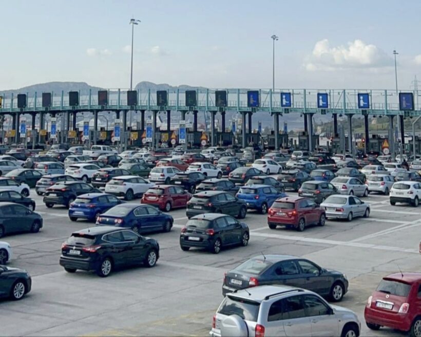 Κορίνθου - Πατρών: Συνεχίζεται η έξοδος του Πάσχα - Πού καταγράφονται καθυστερήσεις ΒΙΝΤΕΟ 24 Κορίνθου - Πατρών: Συνεχίζεται η έξοδος του Πάσχα - Πού καταγράφονται καθυστερήσεις ΒΙΝΤΕΟ