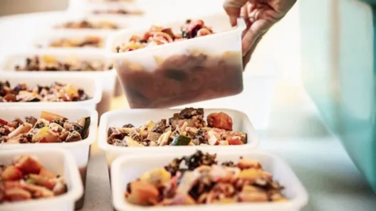 Πάτρα: Πάσχα με τρόφιμα ελεημοσύνης για 2.000 πολίτες - Τα στοιχεία απο Δήμο και Εκκλησία