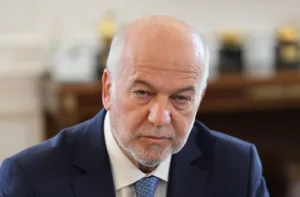 Φλωρίδης: «Φαινόμενα παράκρουσης» από την Κωνσταντοπούλου, έστειλε την πρόεδρο του Δικαστηρίου στο νοσοκομείο