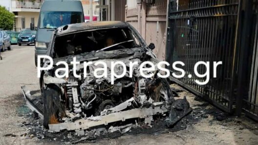 Πάτρα: Ενα ακόμα αυτοκίνητο στην «πυρά» ΦΩΤΟ