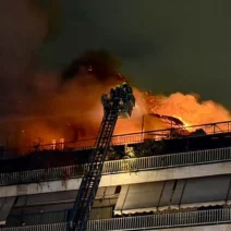 Εντοπίστηκε νεκρός στο φλεγόμενο διαμέρισμα στη Νέα Σμύρνη ΒΙΝΤΕΟ 17 Εντοπίστηκε νεκρός στο φλεγόμενο διαμέρισμα στη Νέα Σμύρνη ΒΙΝΤΕΟ