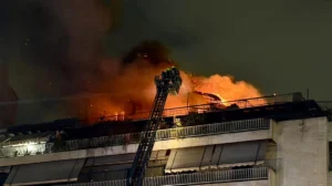 Εντοπίστηκε νεκρός στο φλεγόμενο διαμέρισμα στη Νέα Σμύρνη ΒΙΝΤΕΟ