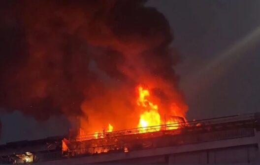 Φωτιά σε διαμέρισμα στη Νέα Σμύρνη, αγνοείτα ένοικος ΦΩΤΟ - ΒΙΝΤΕΟ